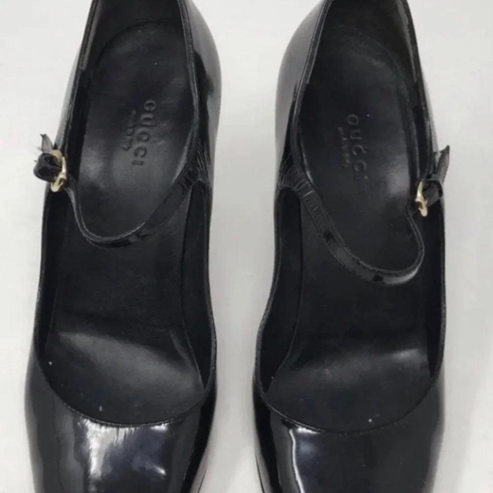 Gucci Black Patent Leather Mary Jane Pumps- Pristine Condition - Picture 3 of 5